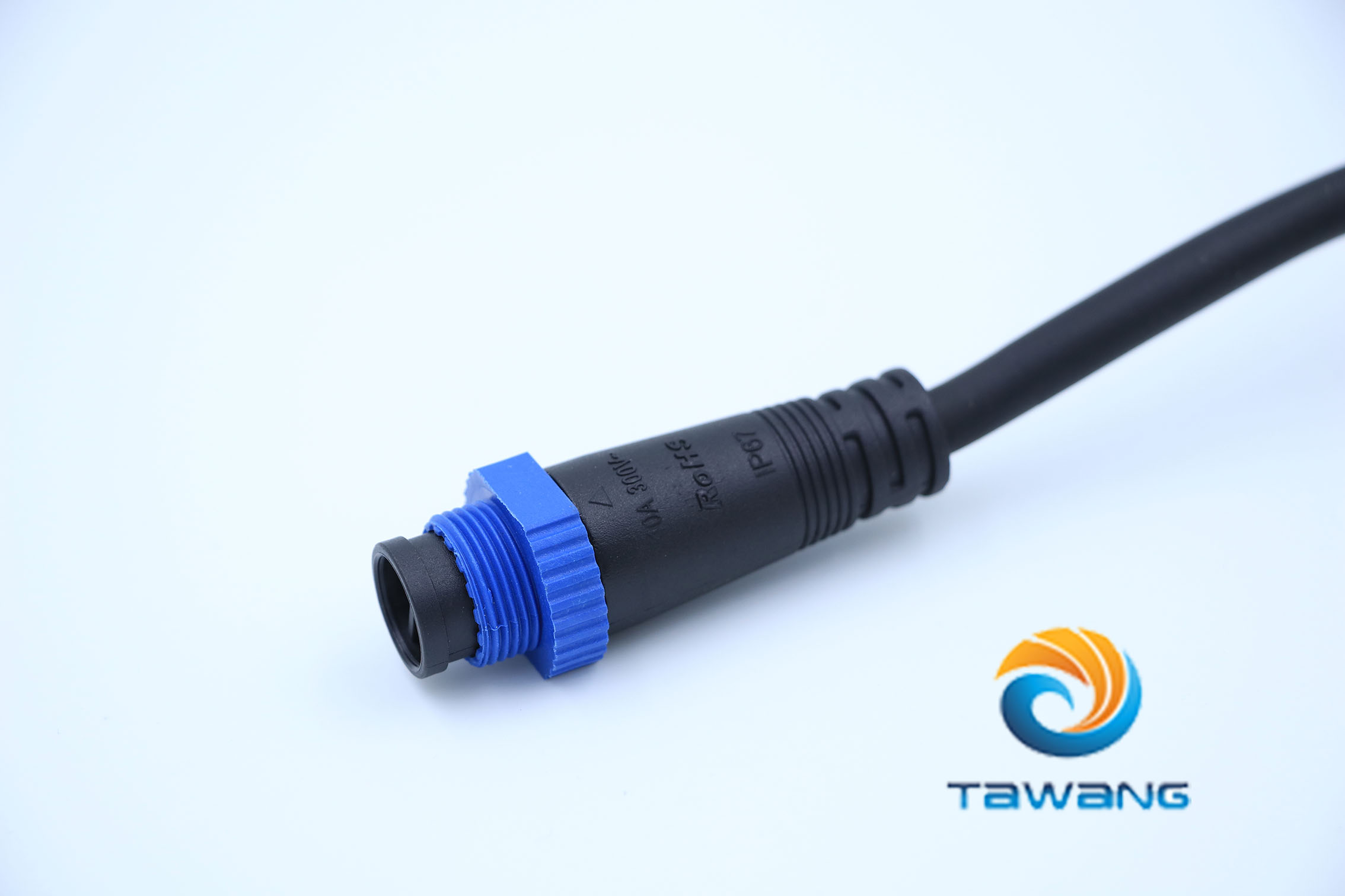 金屬和塑料防水接頭連接器有什么區別呢？